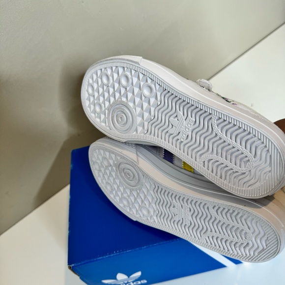 adidas Originals Nizza "Ftwr White/Yellow/Off White" Girls' Shoe size 13k - Picture 12 of 12